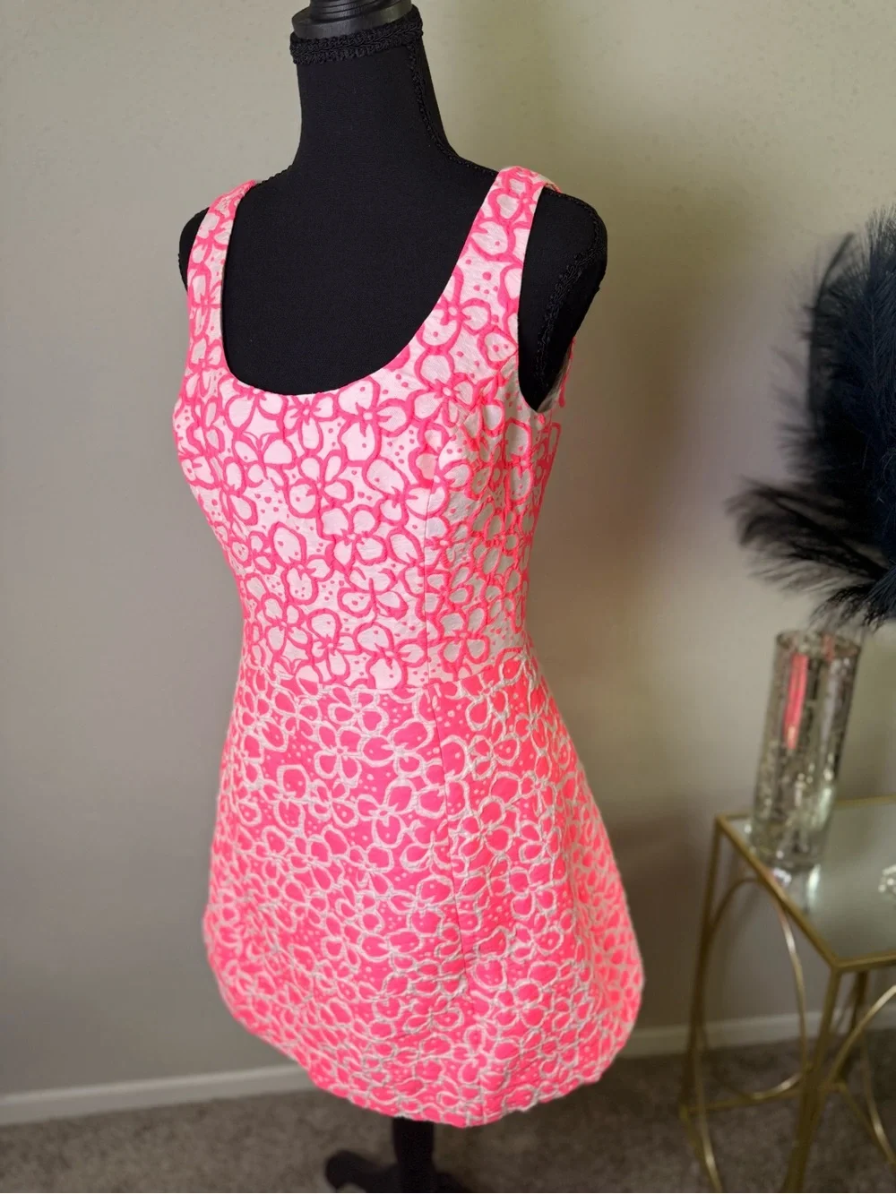 Lilly Pulitzer Neon Pink White Floral Embroidered Sleeveless Shift Dress Size 6 - Picture 4 of 12